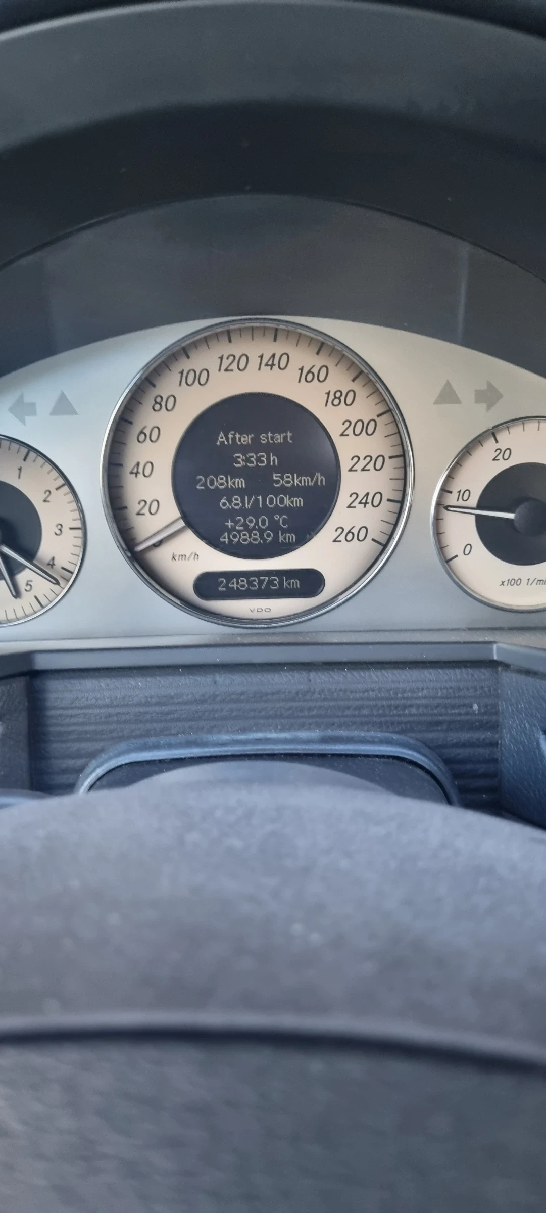 Mercedes-Benz E 270 Avanagard, снимка 12 - Автомобили и джипове - 55768779