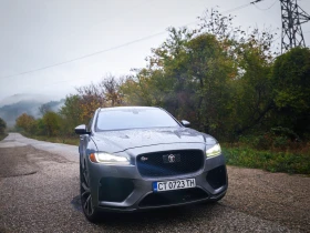 Jaguar F-PACE SVR 551