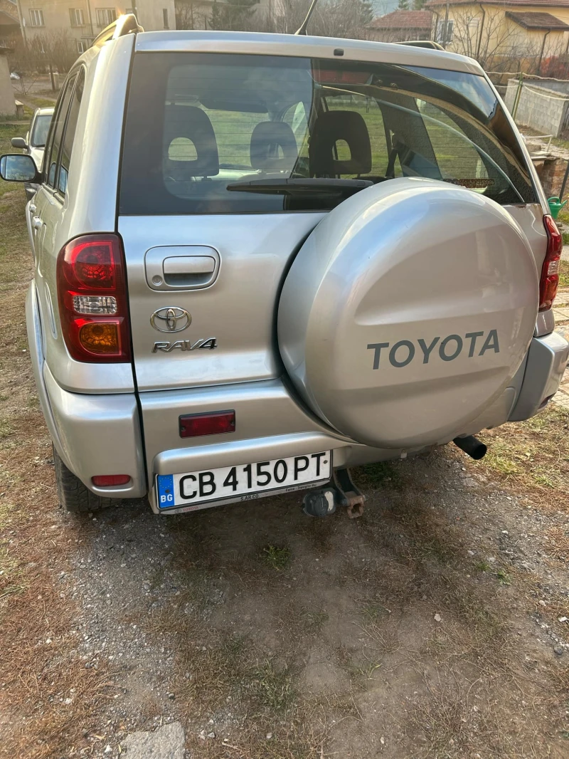 Toyota Rav4 2.0 D4D, снимка 6 - Автомобили и джипове - 48145477