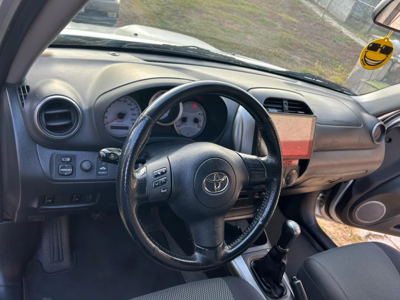 Toyota Rav4 2.0 D4D, снимка 10 - Автомобили и джипове - 48145477