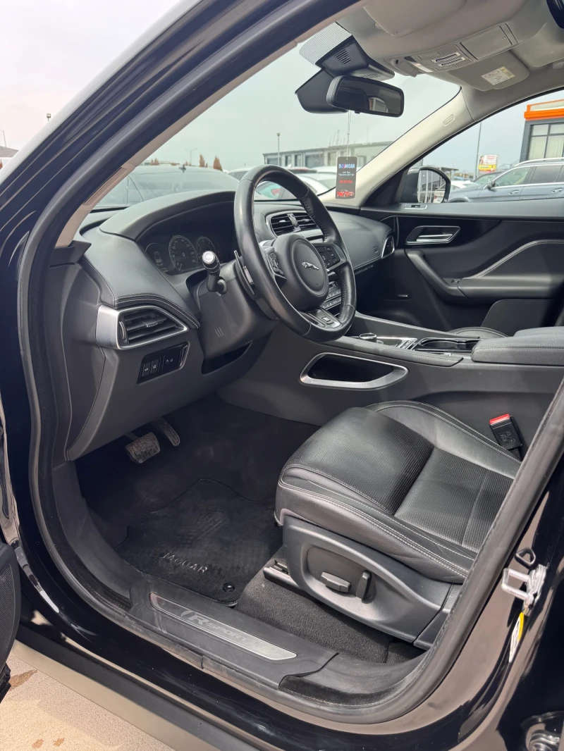 Jaguar F-PACE * 3.0* PANO* R-DESIGN, снимка 11 - Автомобили и джипове - 50384826