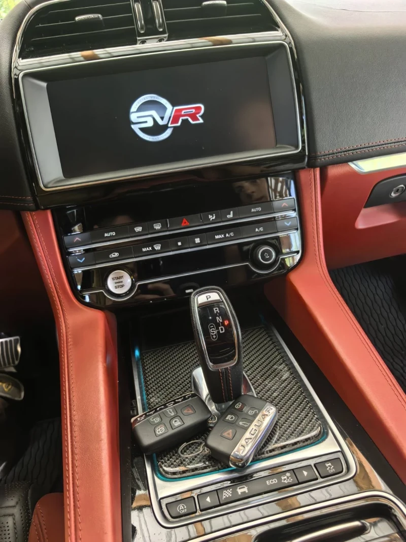 Jaguar F-PACE SVR 551, снимка 16 - Автомобили и джипове - 52487431