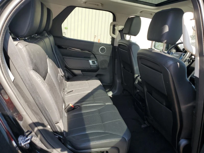 Land Rover Discovery SE, снимка 9 - Автомобили и джипове - 52494875