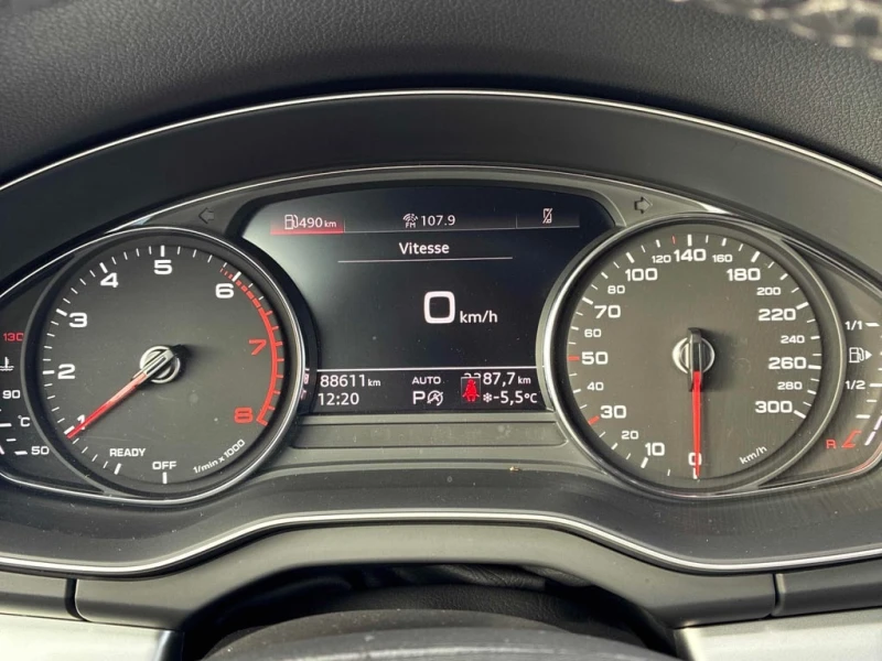 Audi Q5 * Komfort * CARFAX * БЕЗ ПЪРВОНАЧАЛНА ВНОСКА, снимка 8 - Автомобили и джипове - 52744843