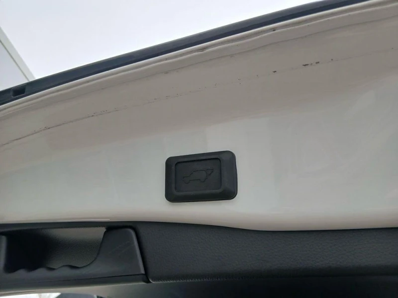 Toyota Rav4 2.5 HEV STYLE  4x4 SELECTION, снимка 15 - Автомобили и джипове - 52846478