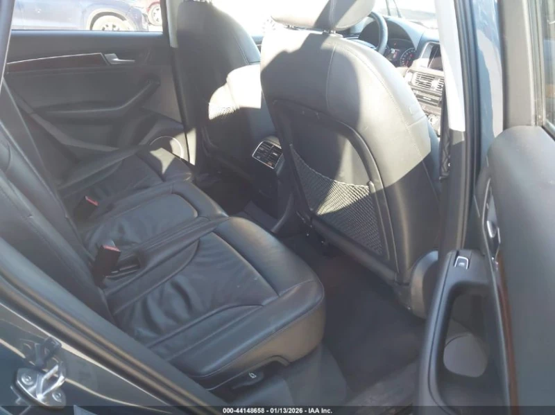 Audi Q5 2l 2.0T Premium, снимка 8 - Автомобили и джипове - 53374869