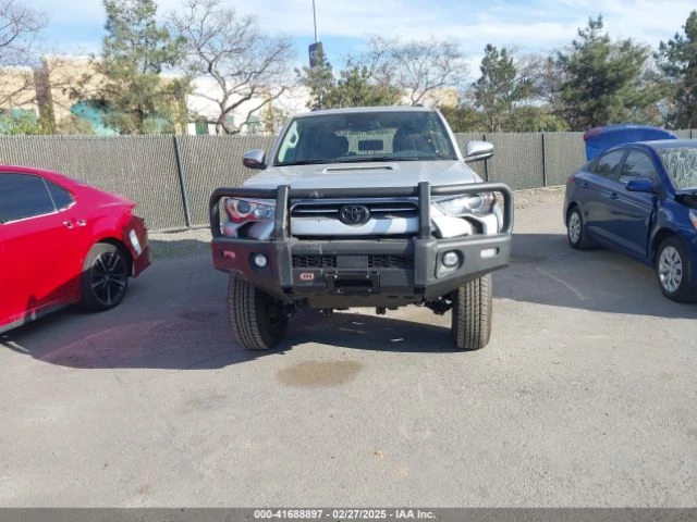 Toyota 4runner * TRD * OFFROAD * CARFAX * АВТО КРЕДИТИРАНЕ - изображение 8