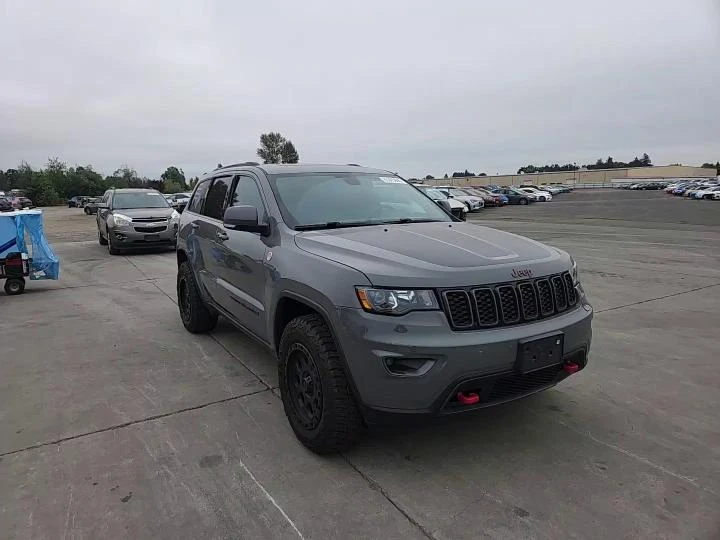 Jeep Grand cherokee 3.6l Trailhawk, снимка 13 - Автомобили и джипове - 56045912