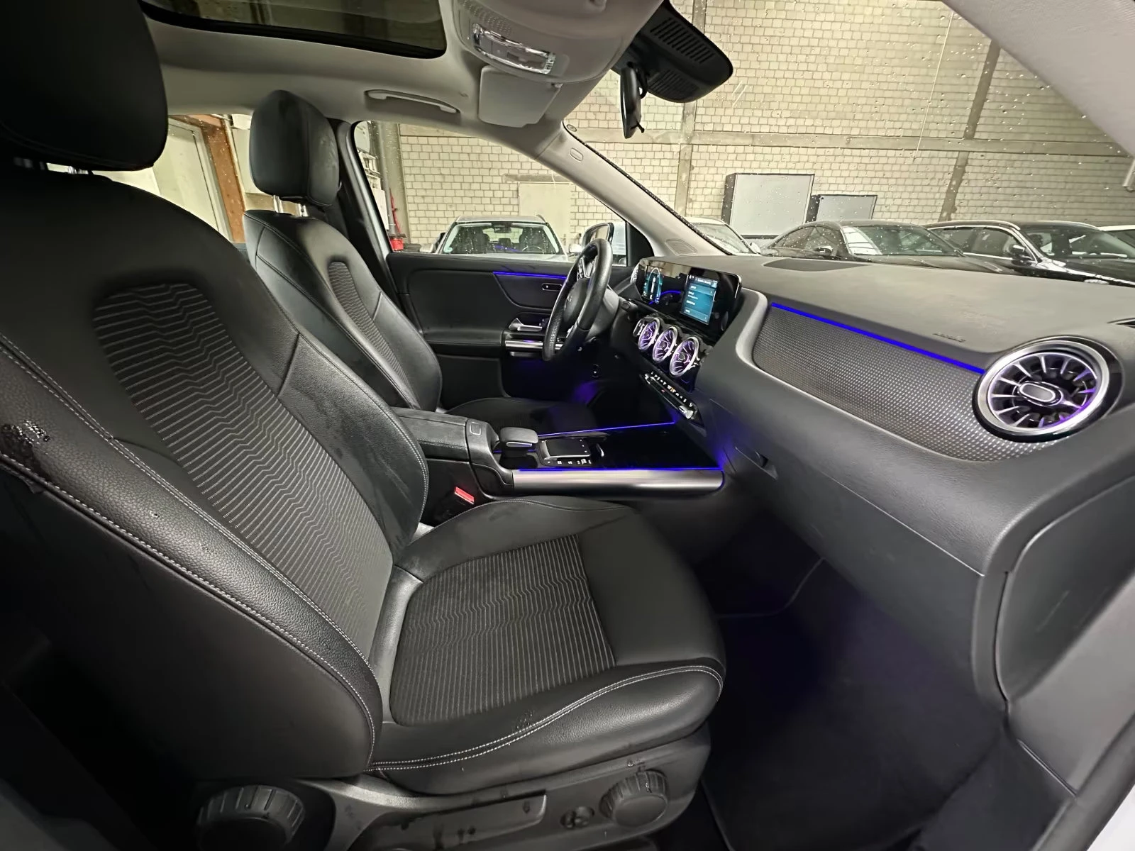 Mercedes-Benz EQA 250/PROGRESSIVE/190HP/PANO/CAM/AHK/LED/H.PUMP/927g, снимка 10 - Автомобили и джипове - 53837771