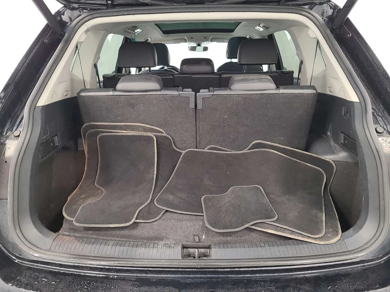 VW Tiguan UNITED| PANO| ПОДГРЕВИ| CARFAX, снимка 15 - Автомобили и джипове - 53962229