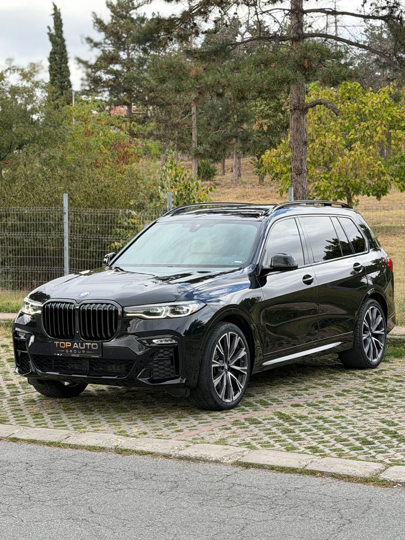 BMW X7 40i /XDrive/Vakum/Head Up/5+ 1/Individual/Pano/360