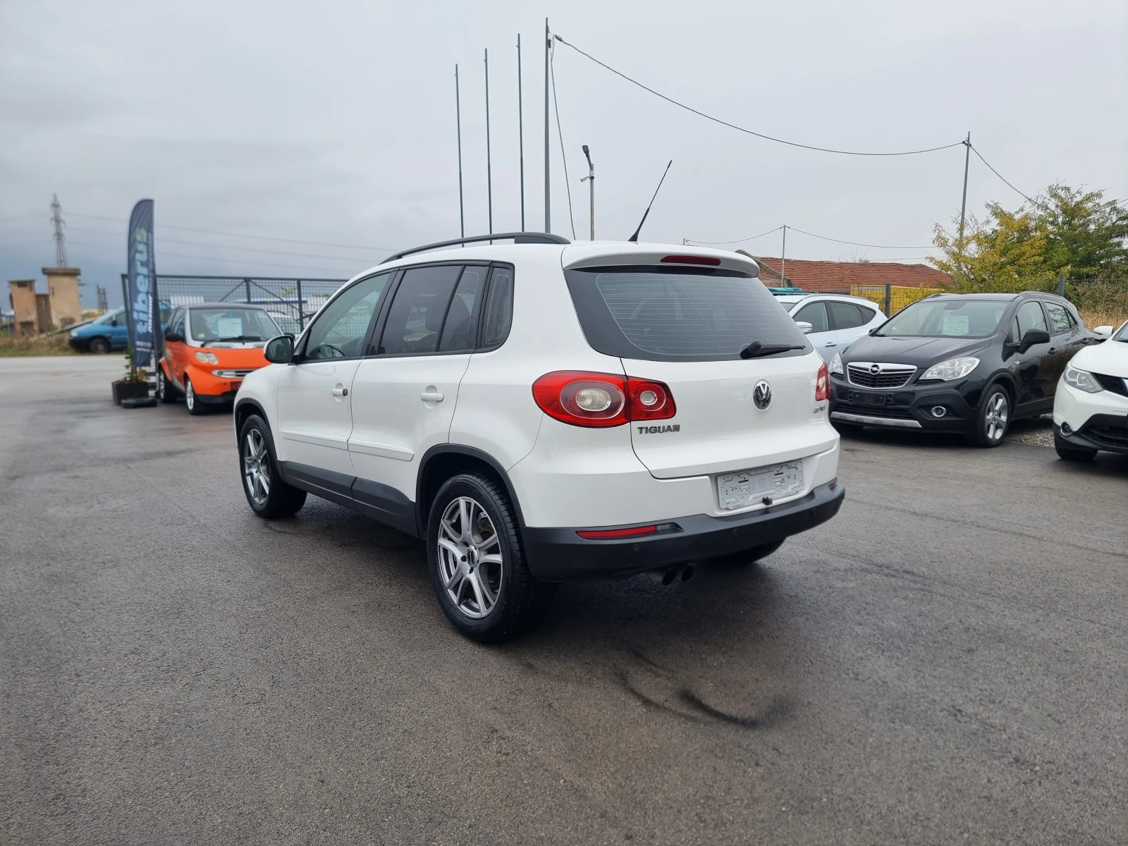 VW Tiguan 2.0TDI, снимка 4 - Автомобили и джипове - 56739279