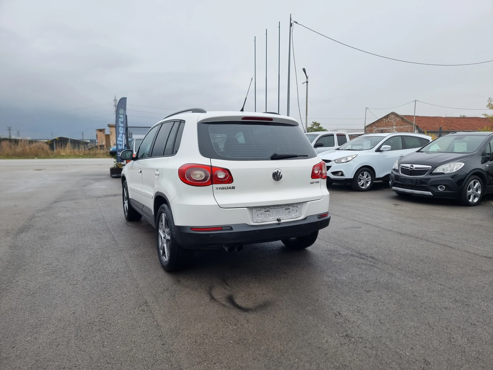 VW Tiguan 2.0TDI, снимка 5 - Автомобили и джипове - 56739279