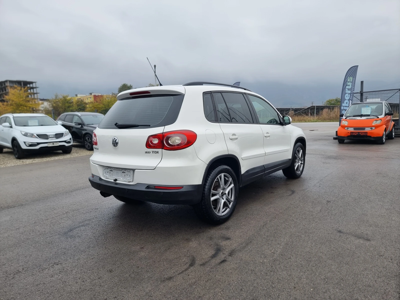 VW Tiguan 2.0TDI, снимка 7 - Автомобили и джипове - 56739279