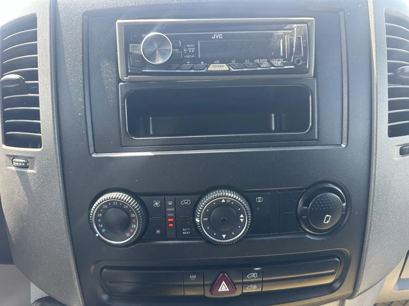 Mercedes-Benz Sprinter 318, снимка 12 - Бусове и автобуси - 50868493