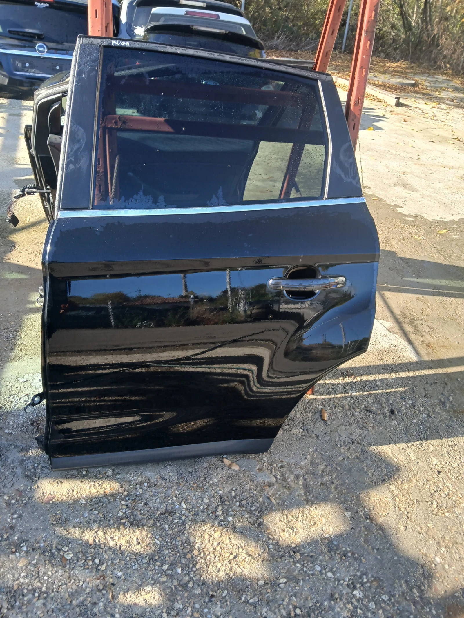 Врата задна лява Ford Kuga 2010г 