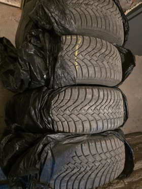 Гуми Зимни 225/60R18, снимка 8 - Гуми и джанти - 52407036