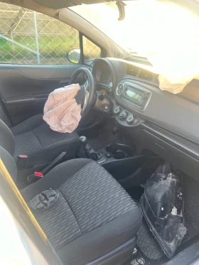 Toyota Yaris 1.0i, снимка 6
