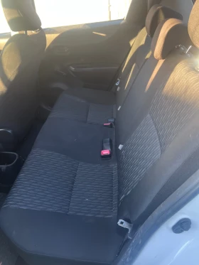 Toyota Yaris 1.0i, снимка 8