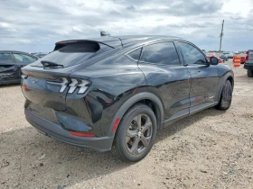 Ford Mustang Mach-E Select, снимка 3