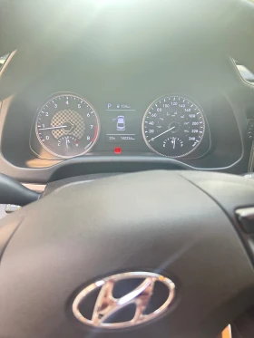 Hyundai Elantra, снимка 17