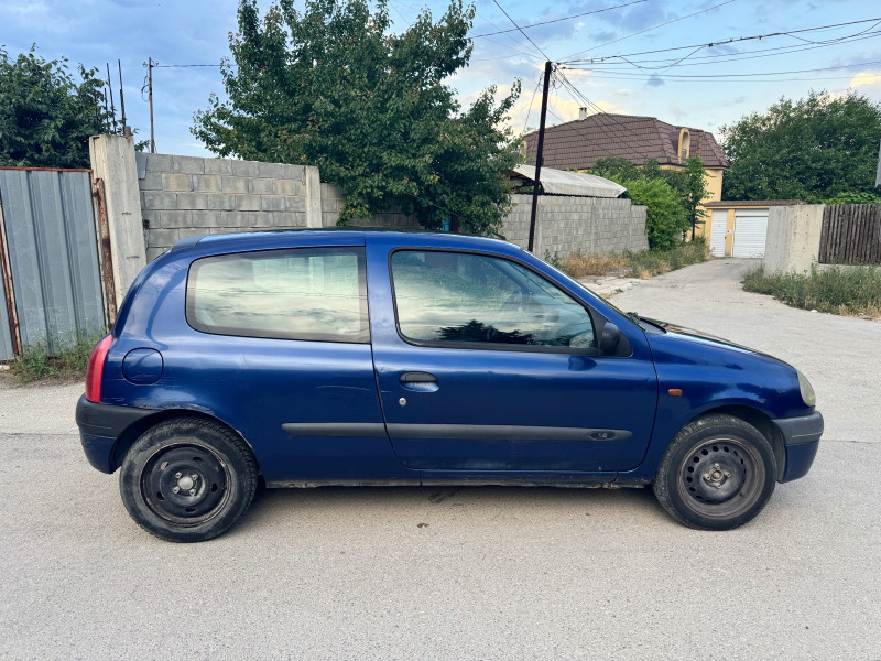 Renault Clio, снимка 4 - Автомобили и джипове - 46190171