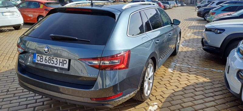 Skoda Superb, снимка 7 - Автомобили и джипове - 47842440