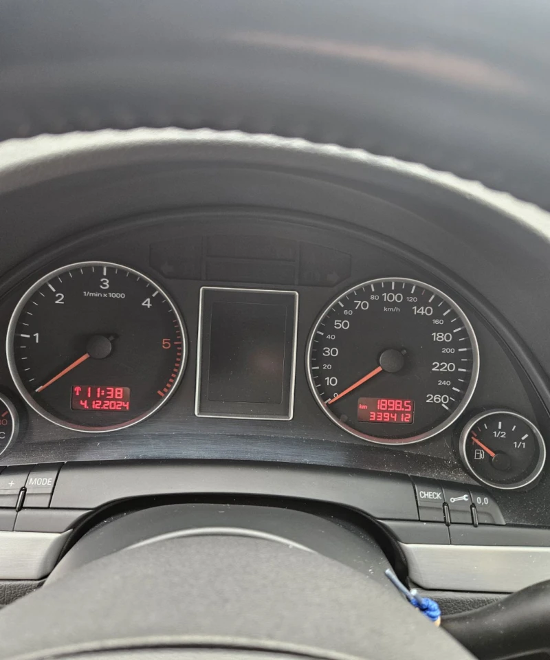 Audi A4 B7 Avant 2.7 TDI, снимка 10 - Автомобили и джипове - 49596186