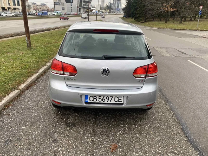 VW Golf 1.6 TDI 105 hp, снимка 6 - Автомобили и джипове - 48260833