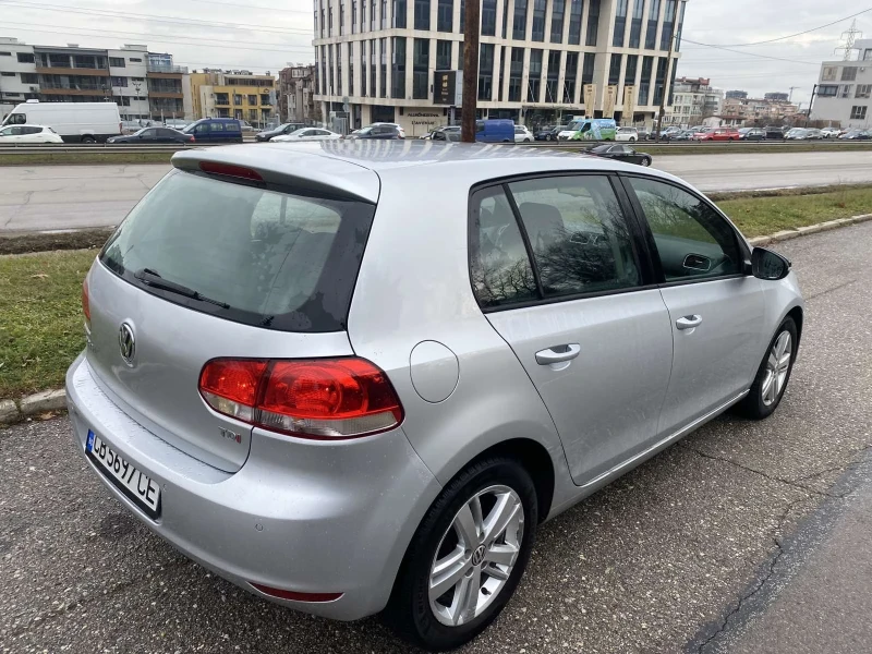 VW Golf 1.6 TDI 105 hp, снимка 5 - Автомобили и джипове - 48260833