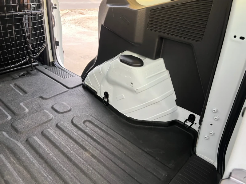 Ford Courier 1.5tdci-Клима, снимка 16 - Автомобили и джипове - 52266964