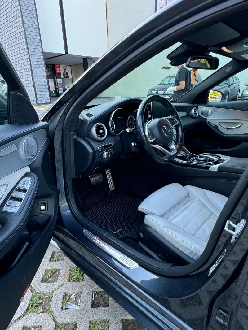 Mercedes-Benz C 220, снимка 8 - Автомобили и джипове - 52555607