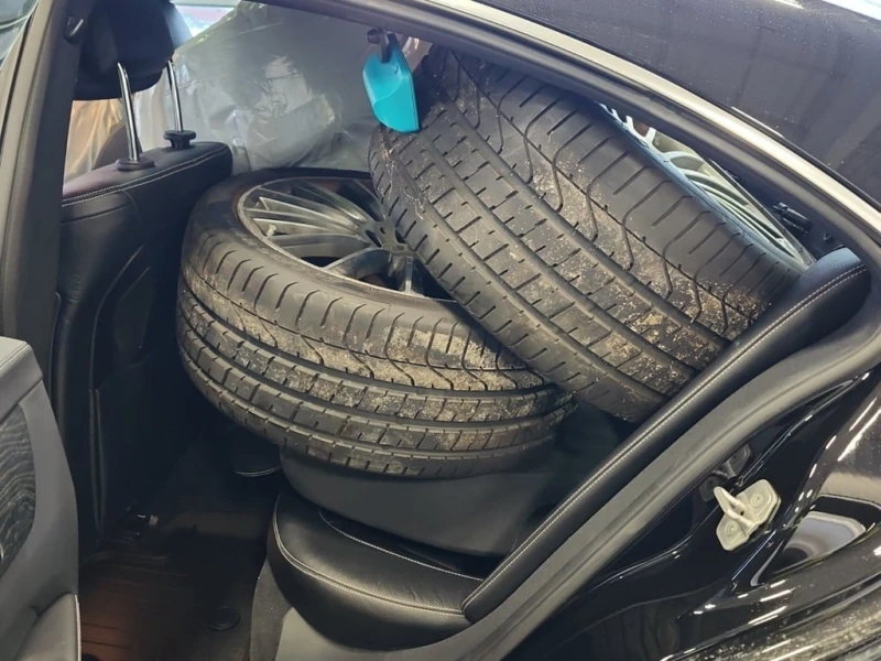 Mercedes-Benz CLS 550 CARFAX * ЦЕНА ДО БЪЛГАРИЯ, снимка 13 - Автомобили и джипове - 52862394