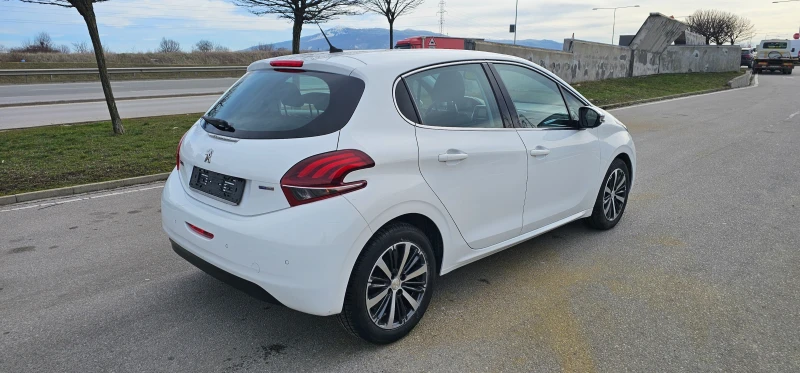 Peugeot 208 1.2 GPL ТОП, снимка 4 - Автомобили и джипове - 53509798