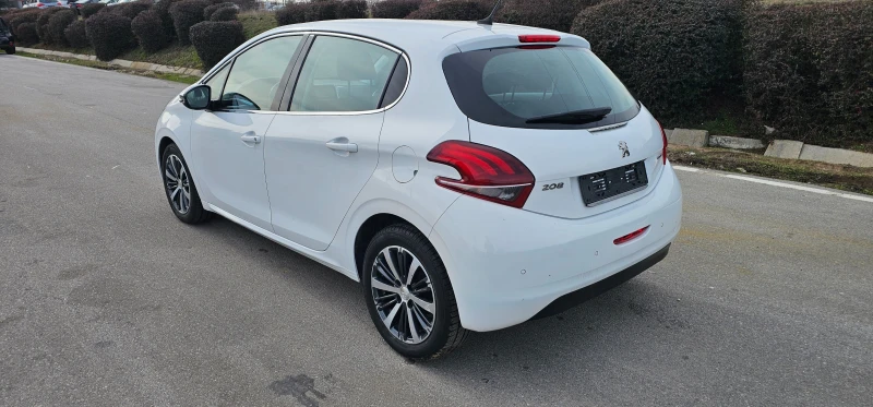 Peugeot 208 1.2 GPL ТОП, снимка 2 - Автомобили и джипове - 53509798