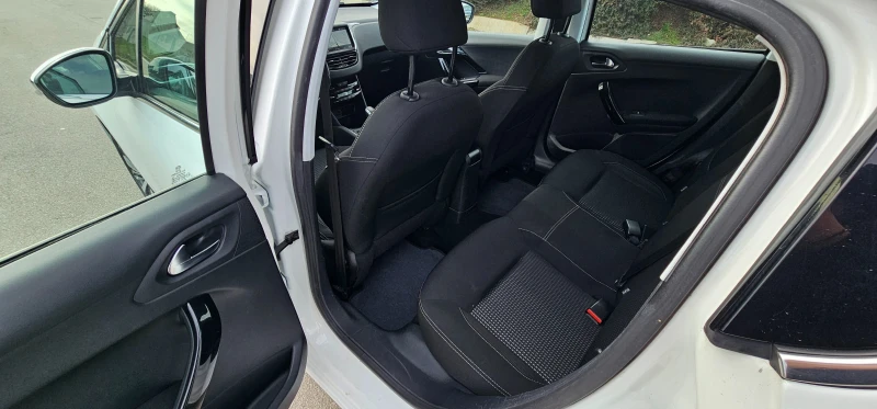 Peugeot 208 1.2 GPL ТОП, снимка 9 - Автомобили и джипове - 53509798