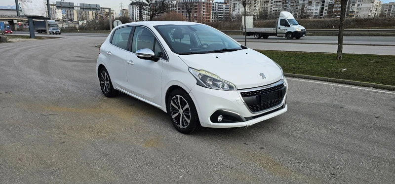 Peugeot 208 1.2 GPL ТОП, снимка 3 - Автомобили и джипове - 53509798