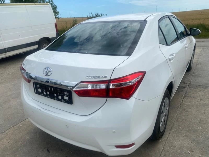 Toyota Corolla 1.6, снимка 6 - Автомобили и джипове - 37191498