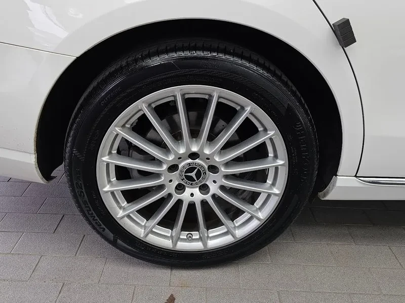 Mercedes-Benz E 220 CDI Avantgarde - САМО 30% АВАНС!, снимка 5 - Автомобили и джипове - 55441744