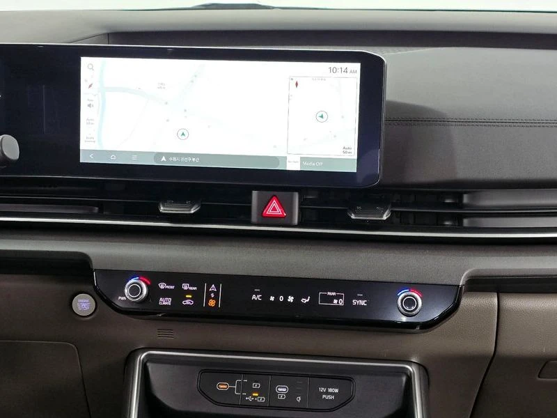 Kia Carnival 2.2 202 hp Automatic, снимка 13 - Автомобили и джипове - 55477176