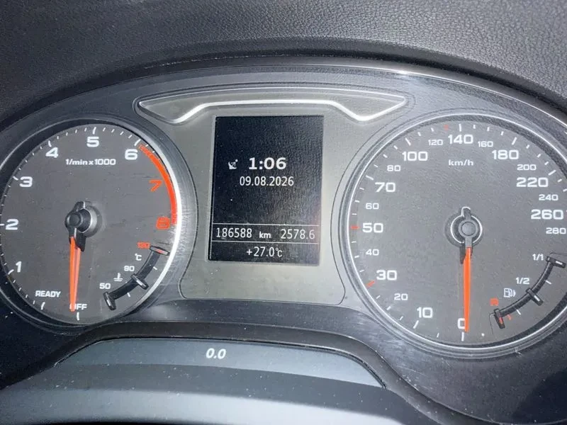 Audi A3 40 Tfsi 8V, снимка 10 - Автомобили и джипове - 56111634