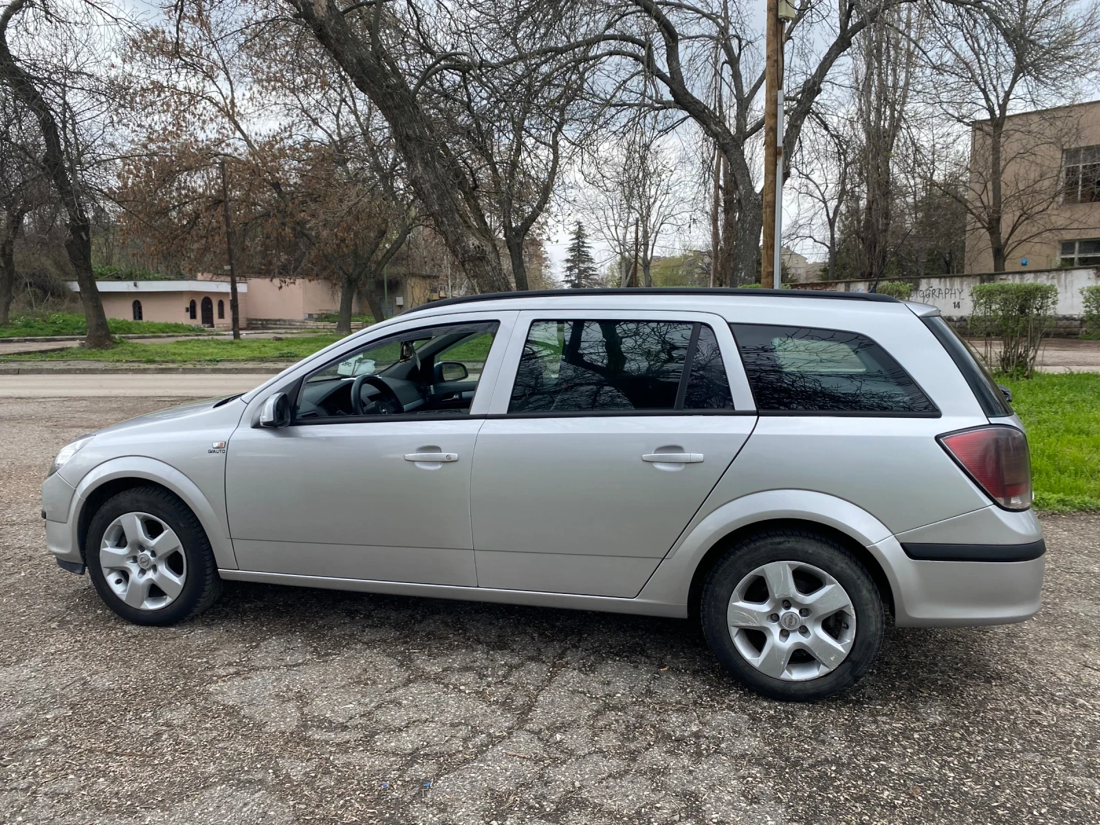 Opel Astra 1.9 CDTI - изображение 9