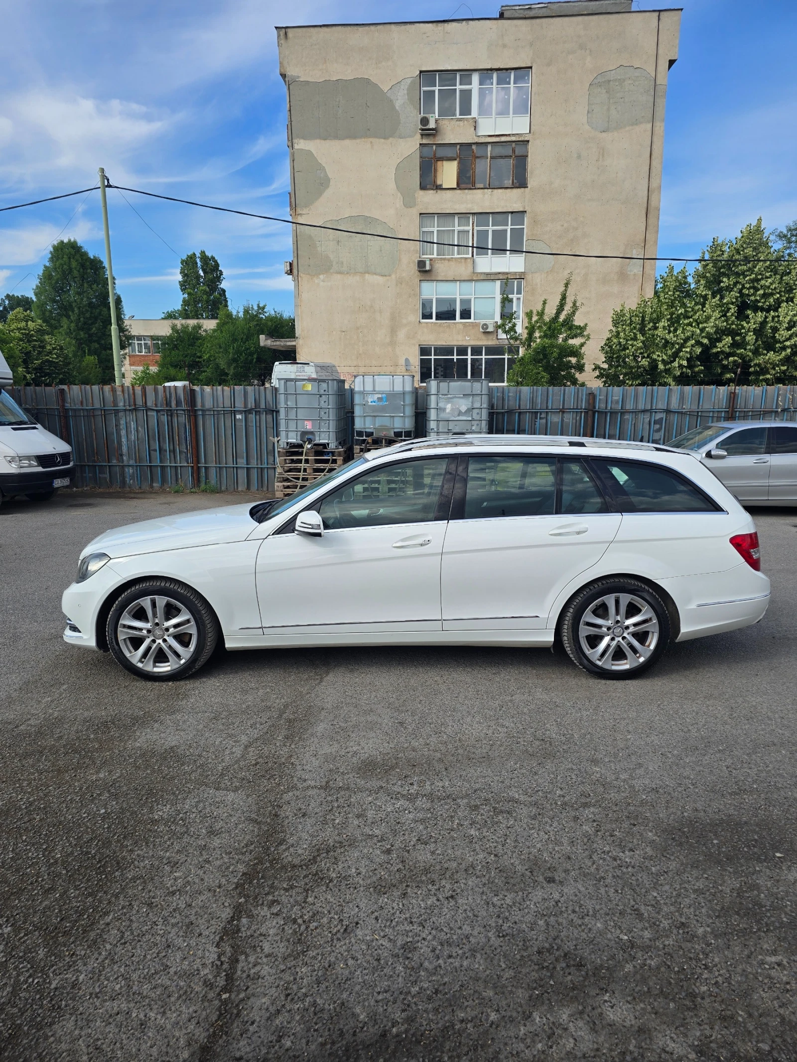 Mercedes-Benz C 220  - изображение 4