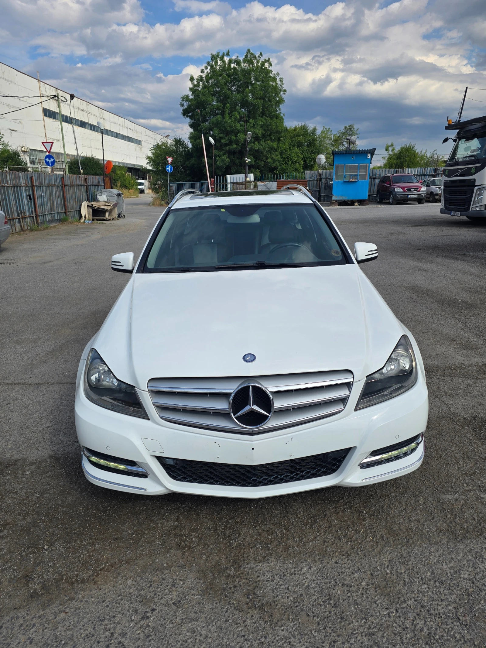 Mercedes-Benz C 220  - изображение 2
