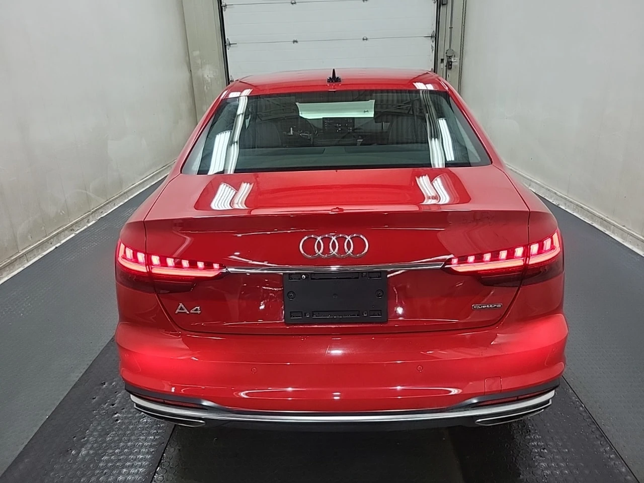 Audi A4 * CARFAX * АВТО КРЕДИТ * ЦЕНА ДО БГ! - изображение 4