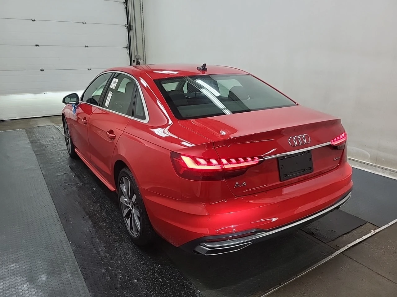 Audi A4 * CARFAX * АВТО КРЕДИТ * ЦЕНА ДО БГ! - изображение 6