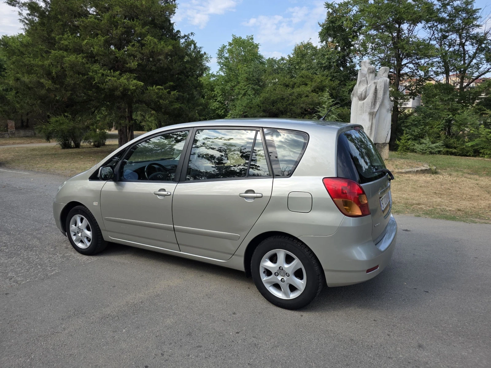 Toyota Corolla verso 1.6 VVT-I - изображение 4