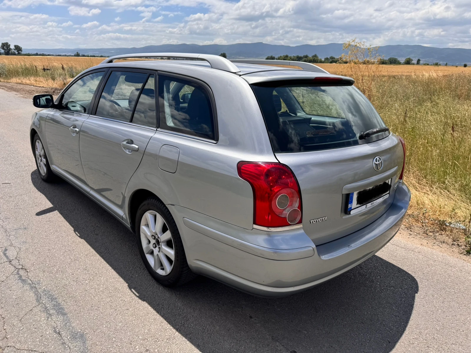 Toyota Avensis 2.0D4-D 126hp - изображение 3