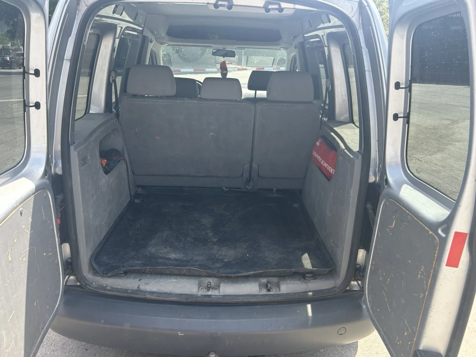 VW Caddy 1.6 АГУ - изображение 9