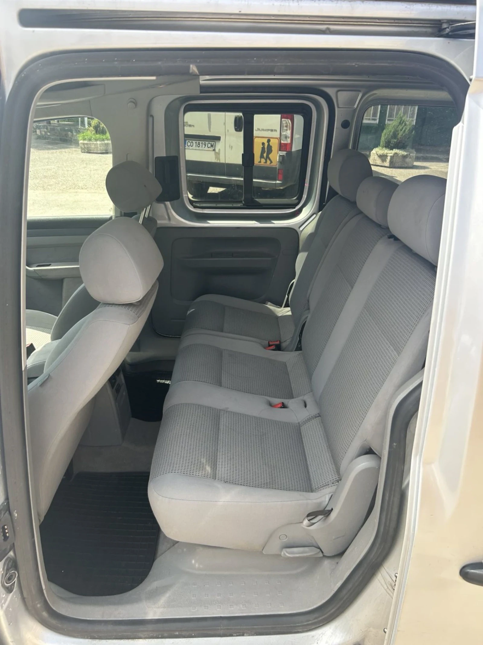 VW Caddy 1.6 АГУ - изображение 8